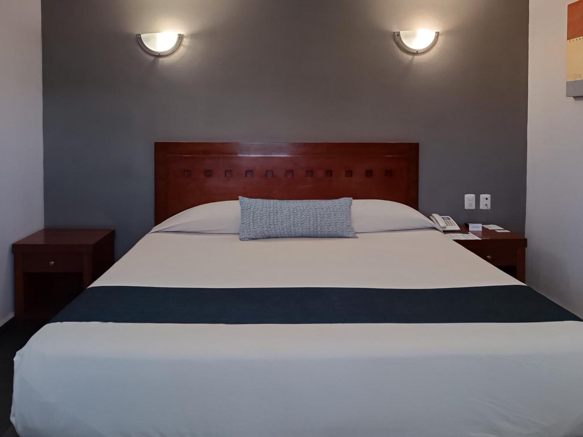 Hotel Panamerican Puebla Bagian luar foto